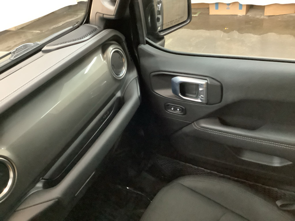 Used 2021 Jeep Wrangler Unlimited Sahara w/ Uconnect 4C Nav & Sound Group AWD/4WD image 22