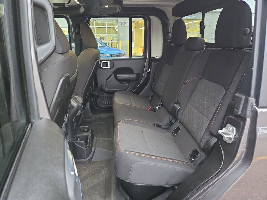 Used 2024 Jeep Gladiator Mojave w/ Convenience Group image 14