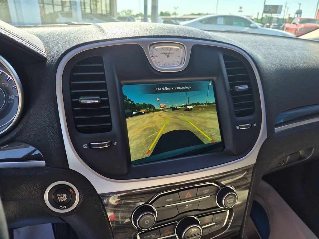 Used 2022 Chrysler 300 Touring w/ Sport Appearance Package image 20
