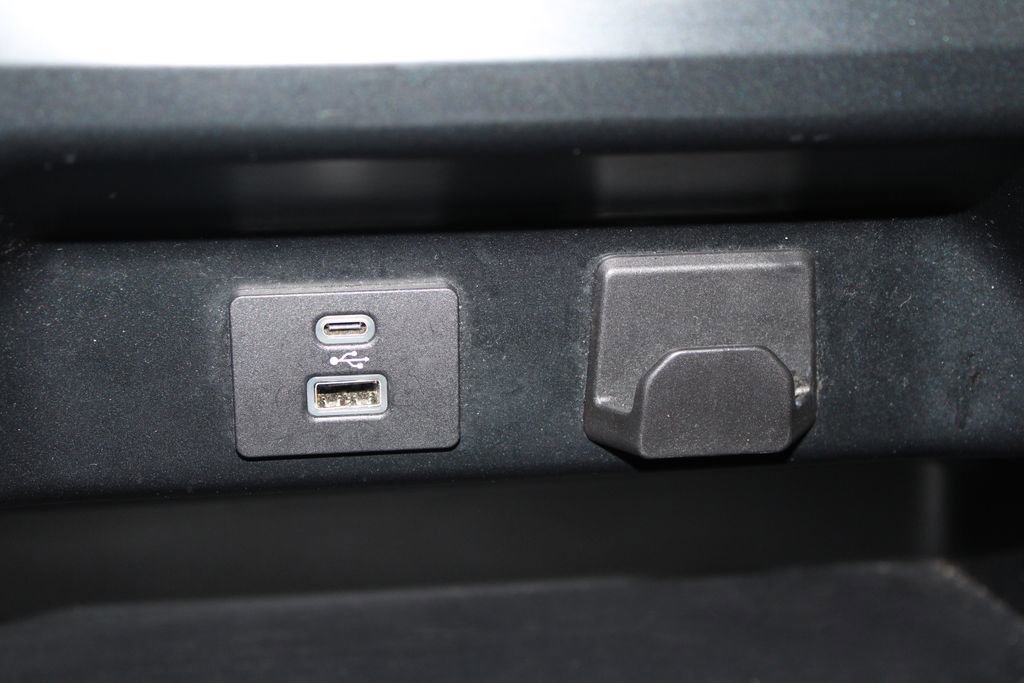 Used 2023 Ford F150 XLT image 43