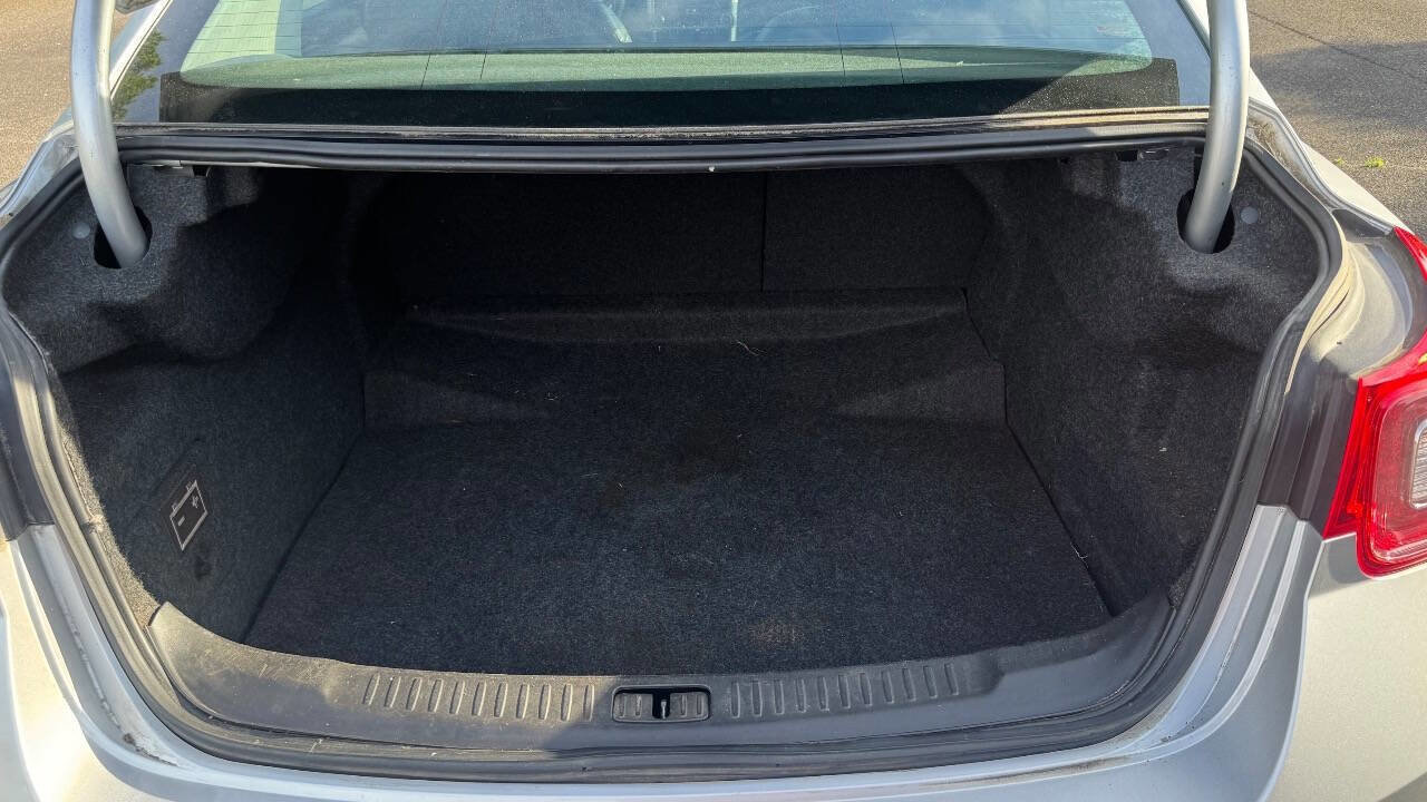 Used 2016 Chevrolet Malibu LTZ FWD image 19