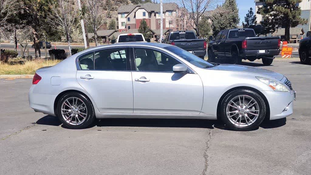 Used 2010 INFINITI G37 Journey w/ Premium Pkg image 2