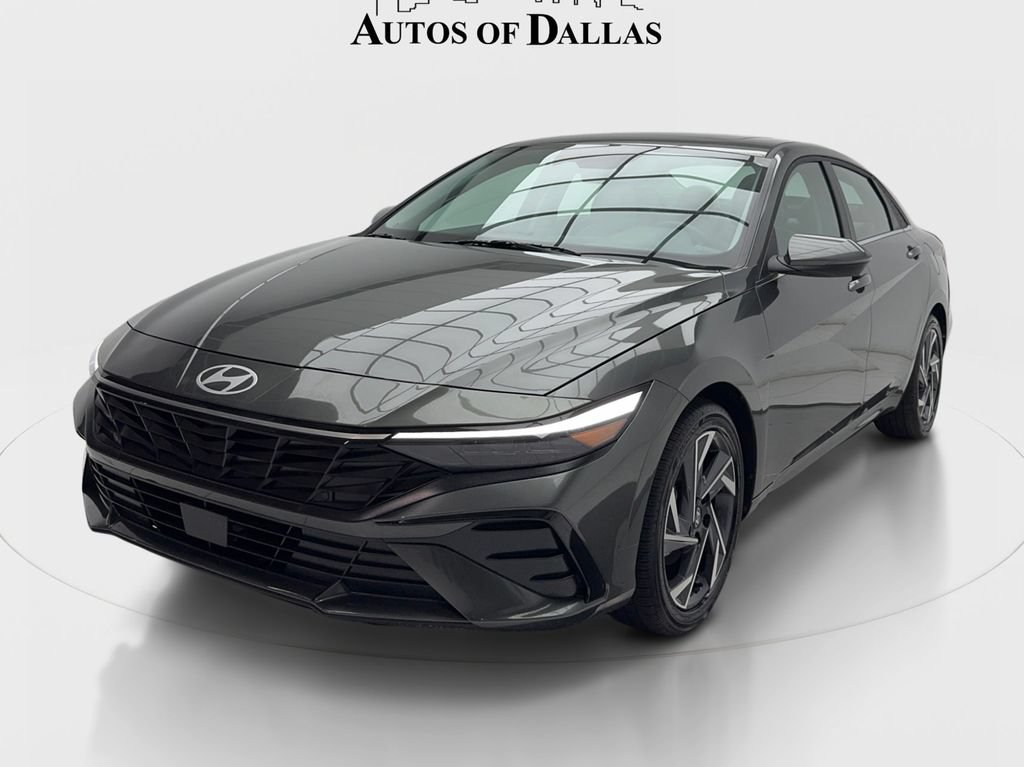 Used 2025 Hyundai Elantra Limited FWD image 4
