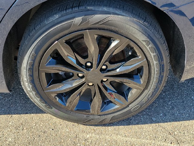 Used 2020 Chevrolet Malibu LT FWD image 5