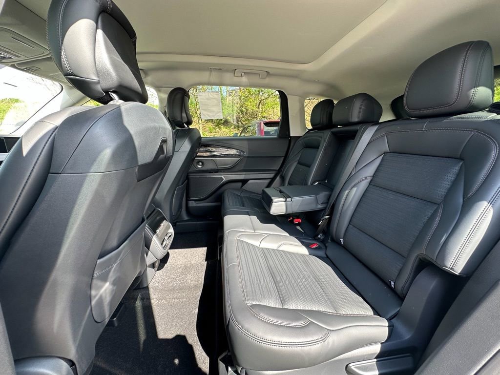 New 2026 Lincoln Nautilus Reserve w/ Jet Appearance Package AWD/4WD image 19