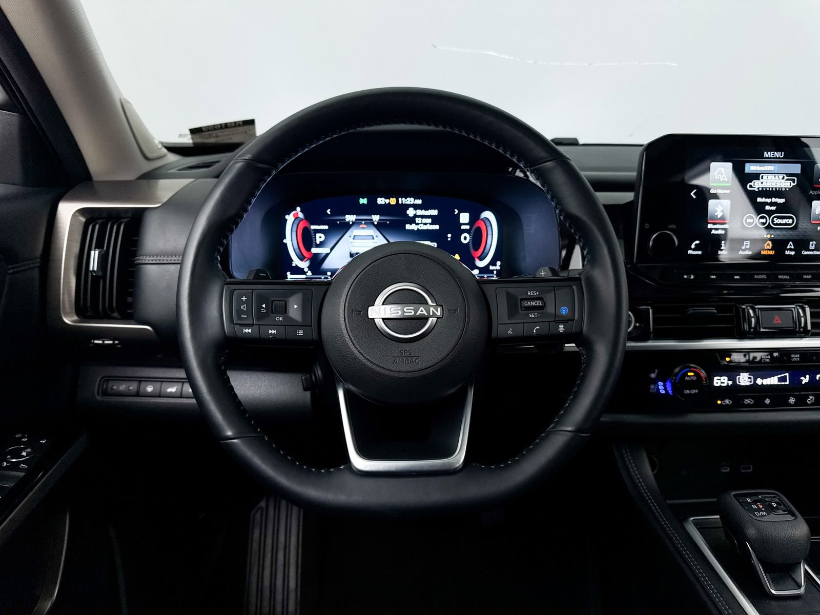 Used 2024 Nissan Pathfinder Platinum image 36