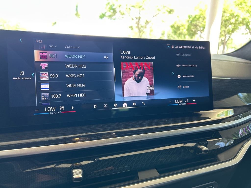 Used 2024 BMW X7 xDrive40i w/ M Sport Package image 10