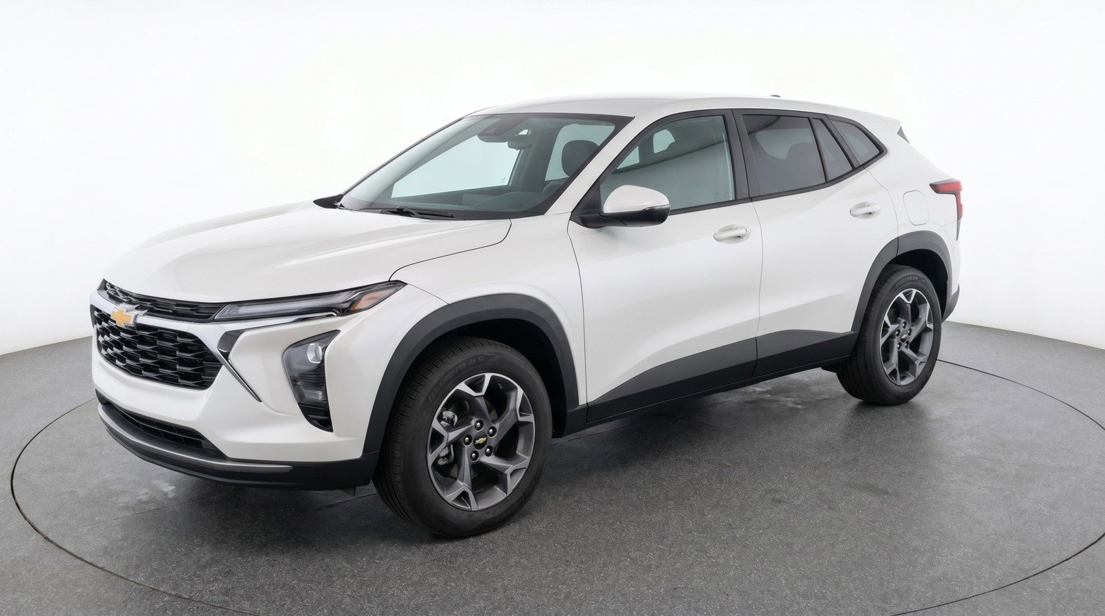 Used 2025 Chevrolet Trax LT FWD image 3