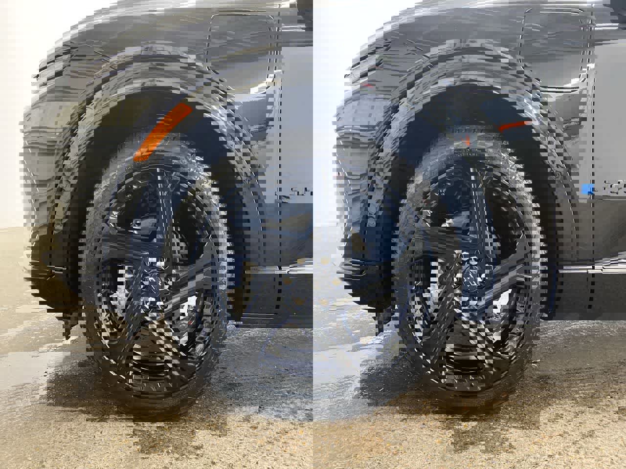 Used 2024 Chevrolet Equinox EV RS image 11