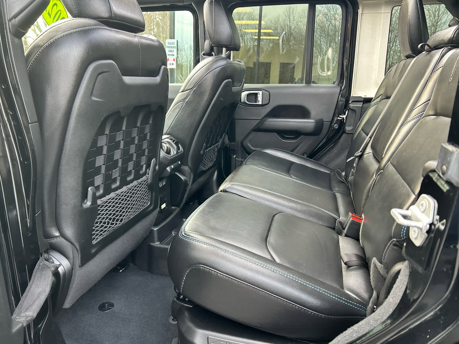 Used 2022 Jeep Wrangler Unlimited Rubicon 4xe w/ Cold Weather Group image 35