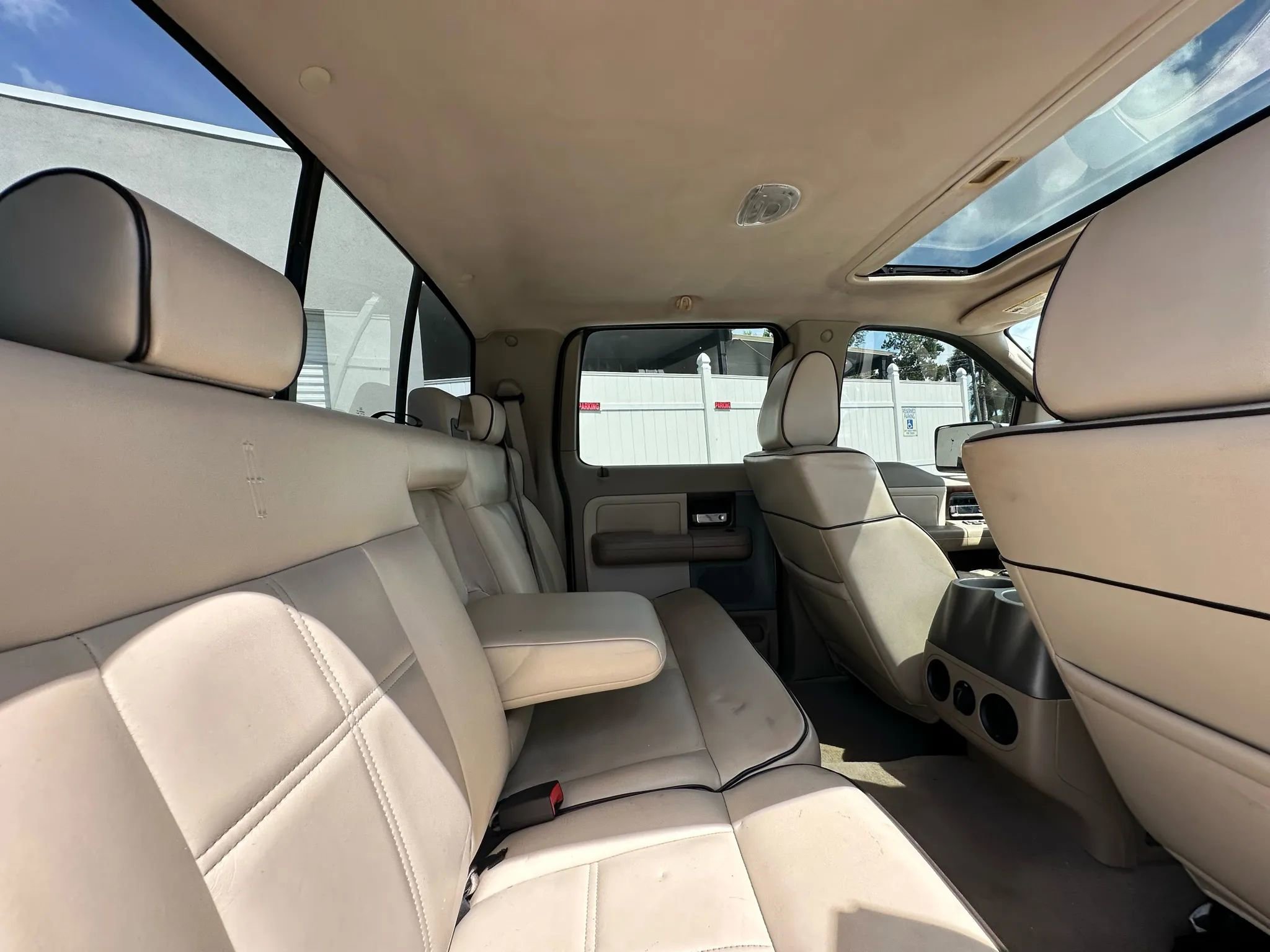 Used 2006 Lincoln Mark LT 2WD image 9