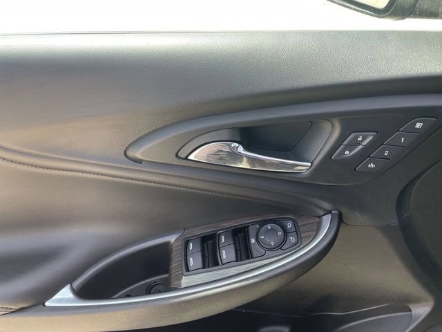 Used 2024 Chevrolet Malibu LT FWD image 24