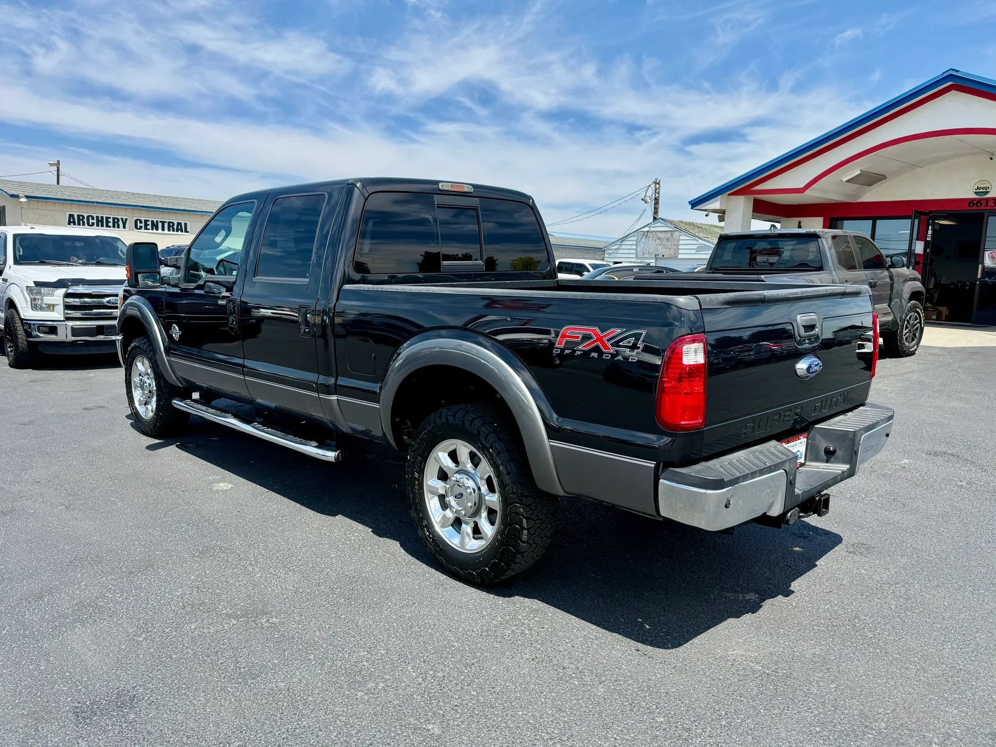 Used 2014 Ford F250 Lariat w/ Lariat Ultimate Package AWD/4WD image 3