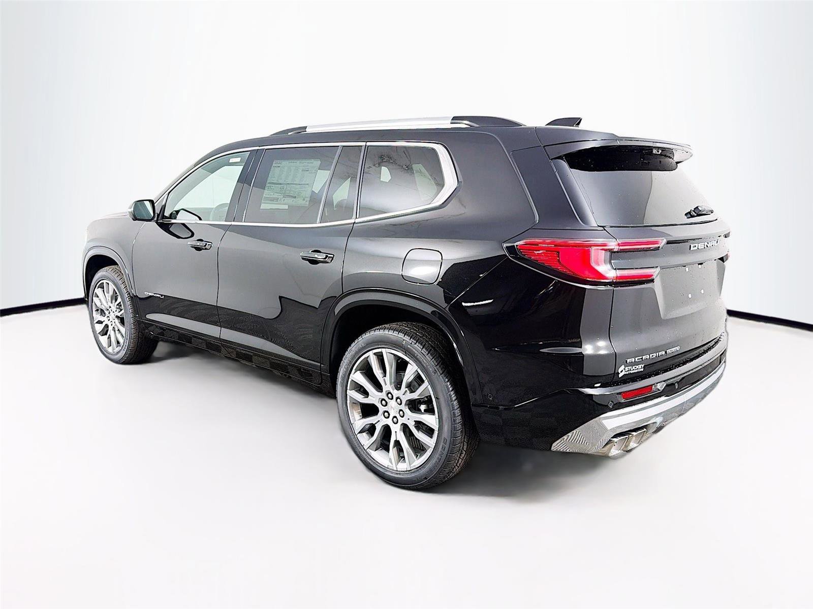 New 2026 GMC Acadia Denali w/ Super Cruise Package image 5
