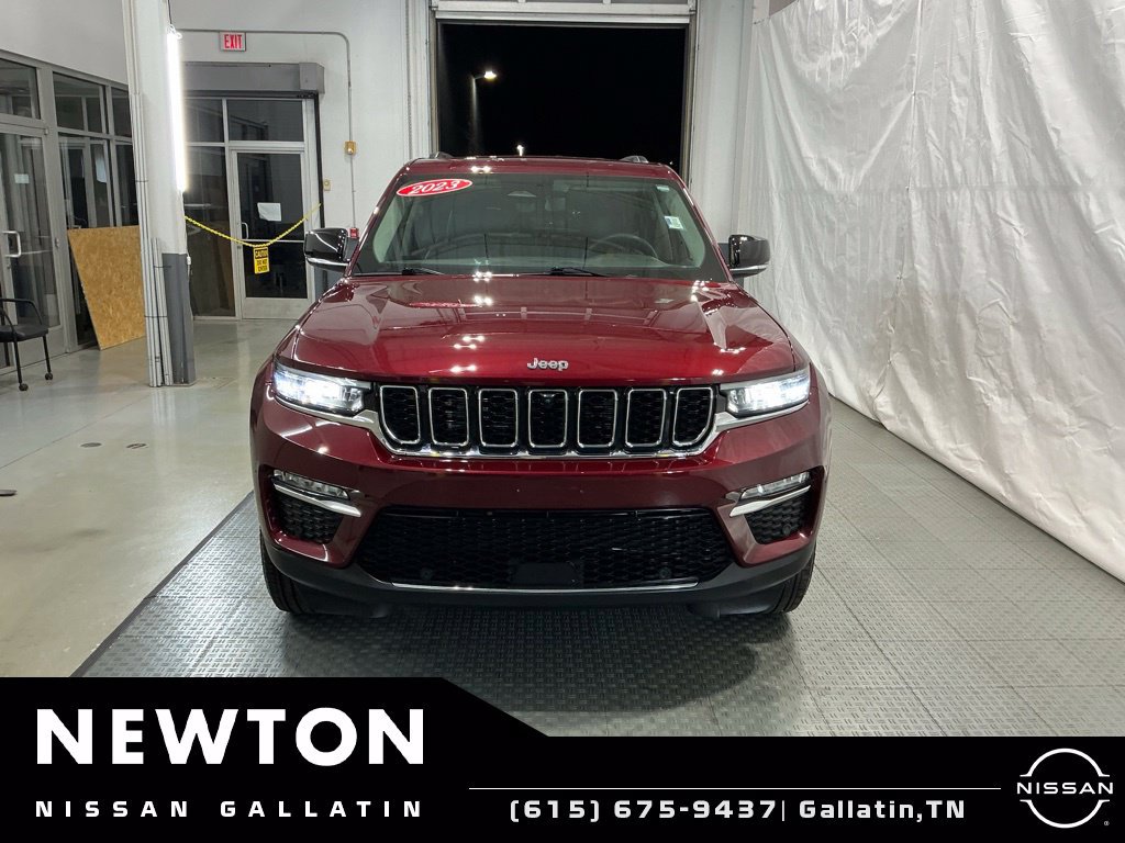 Used 2023 Jeep Grand Cherokee Limited w/ Luxury Tech Group II AWD/4WD image 30