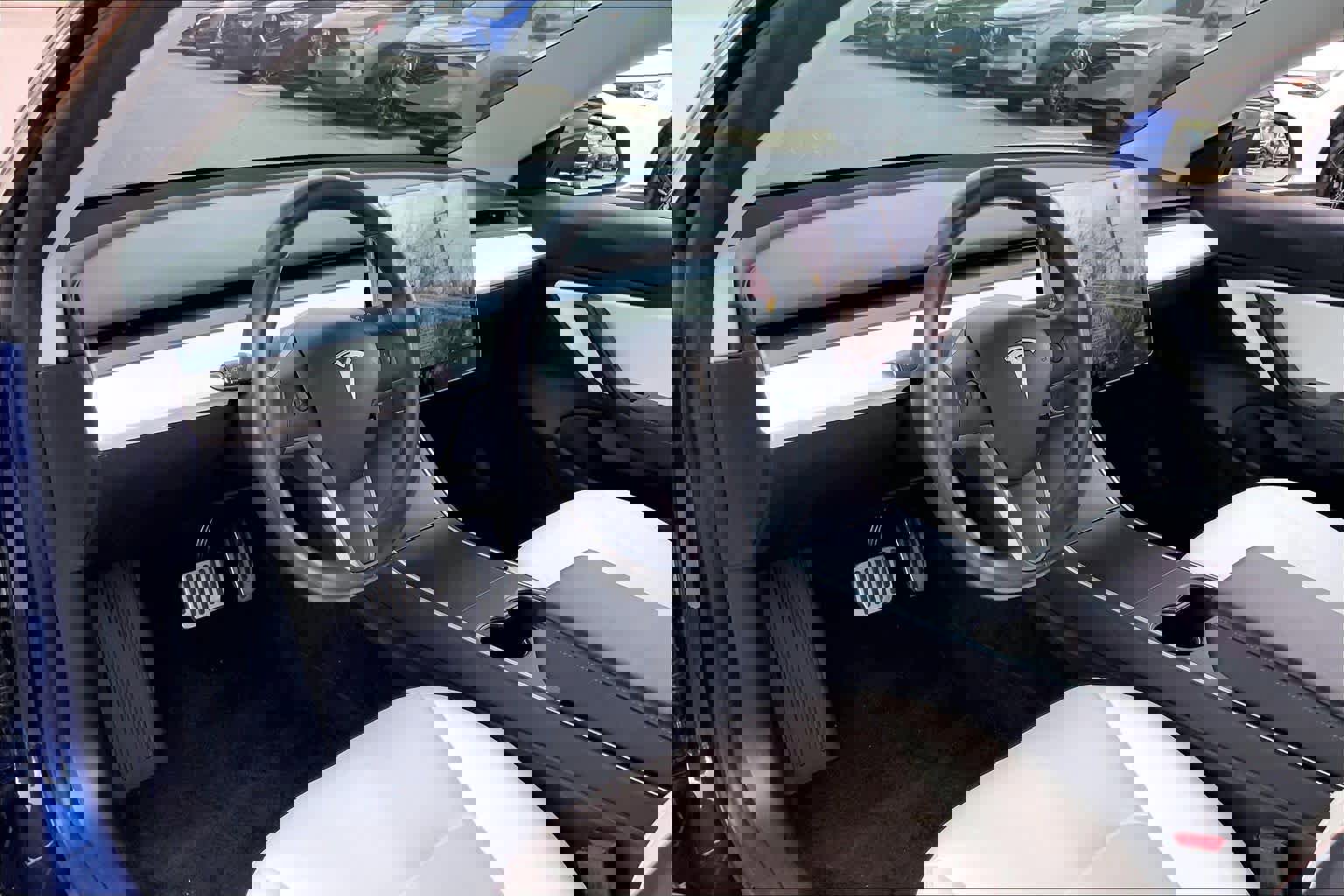 Used 2019 Tesla Model 3 Standard Range image 16