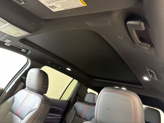 Used 2024 Chevrolet Traverse RS w/ LPO, Floor Liner Package image 29
