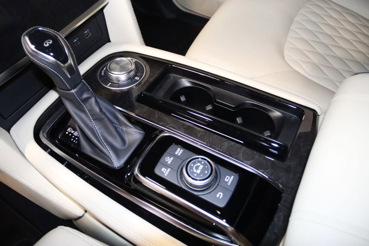 Used 2024 INFINITI QX80 Sensory AWD/4WD image 46