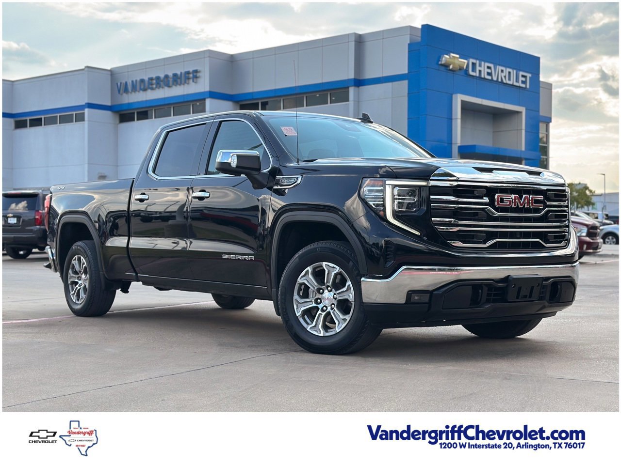 Used 2022 GMC Sierra 1500 SLT w/ Max Trailering Package
