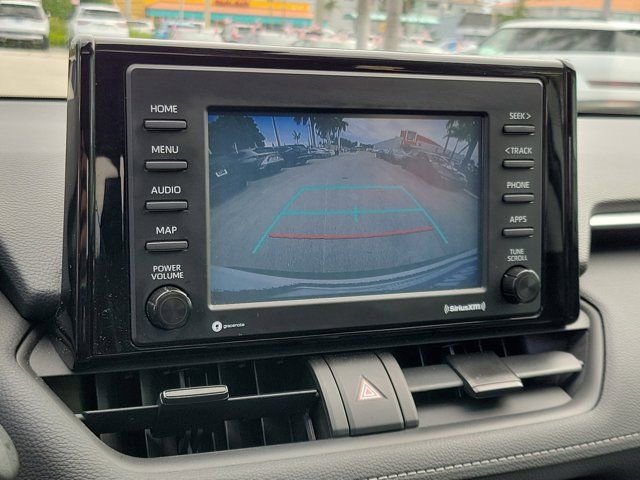 Used 2020 Toyota RAV4 XLE w/ Convenience Package FWD image 25