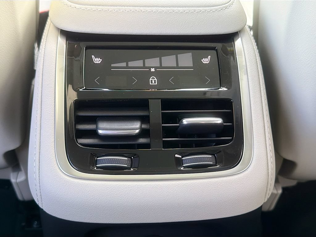 New 2026 Volvo XC90 T8 Ultra w/ Protection Package Premier AWD/4WD image 27
