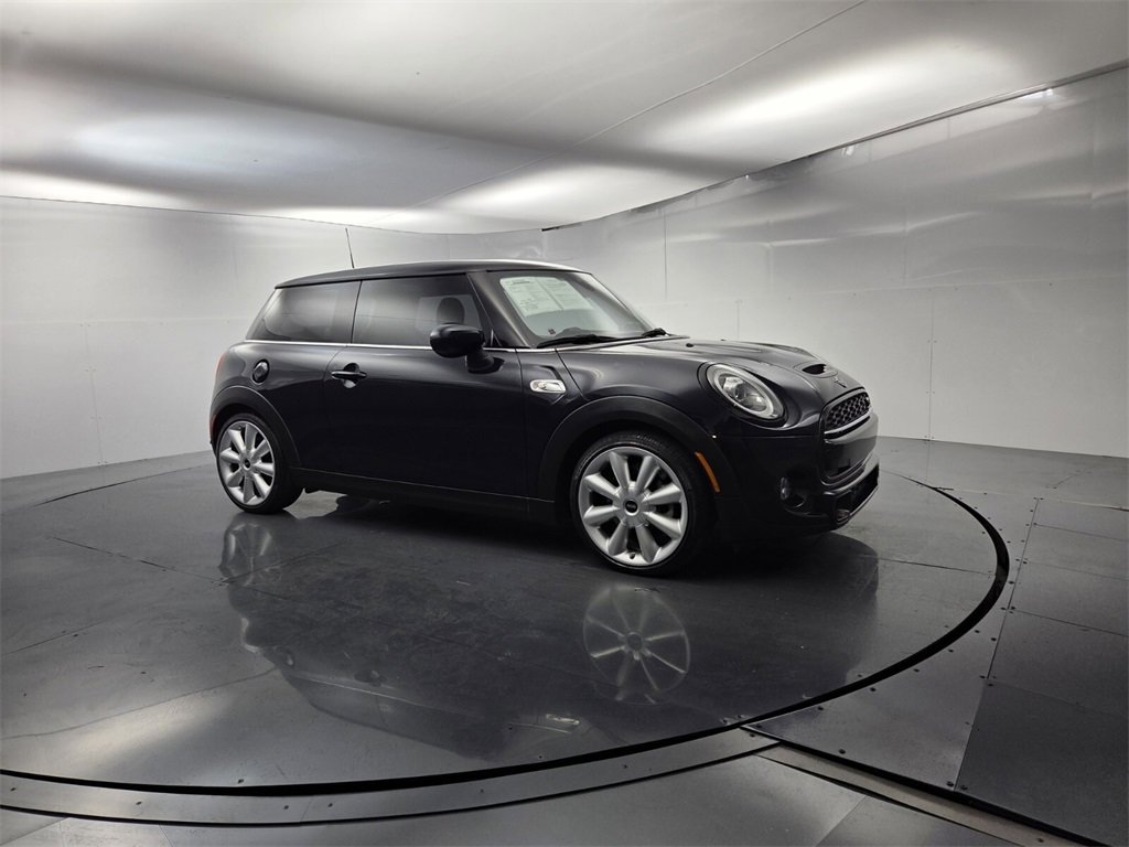Used 2021 MINI Cooper S image 2