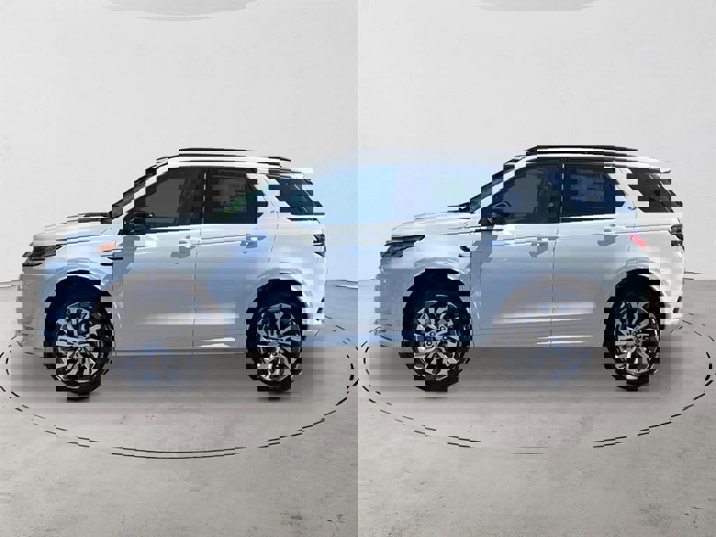 New 2025 Land Rover Discovery Sport S image 2