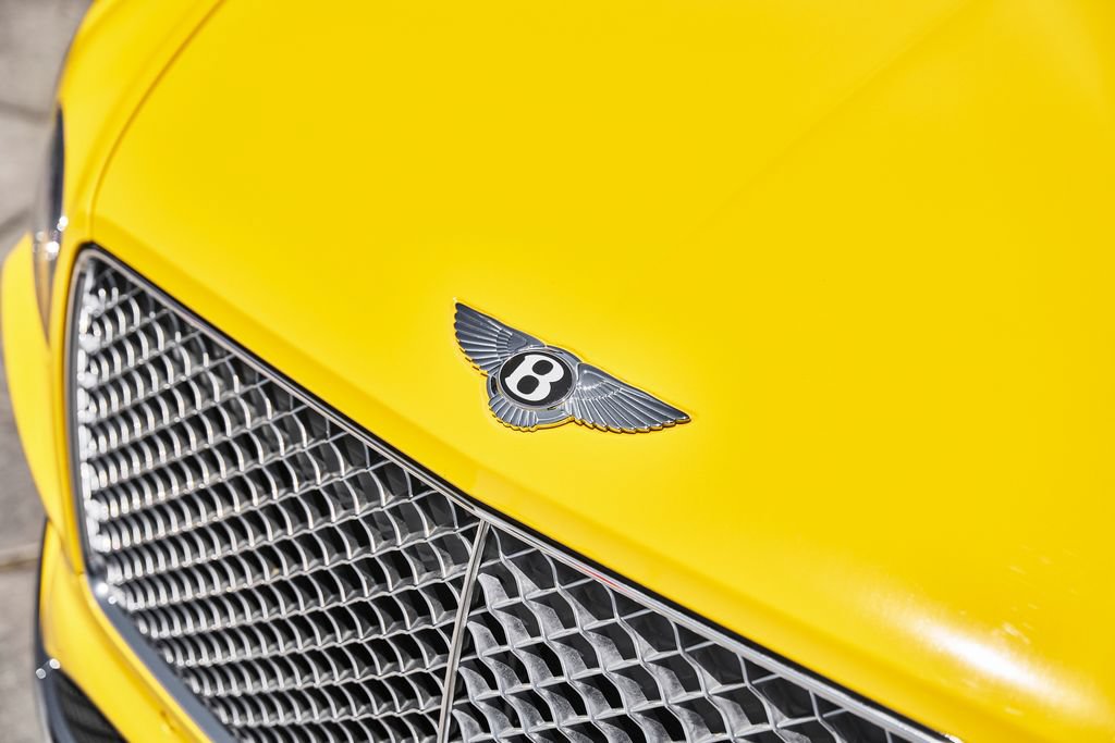 Used 2023 Bentley Bentayga AWD/4WD image 7