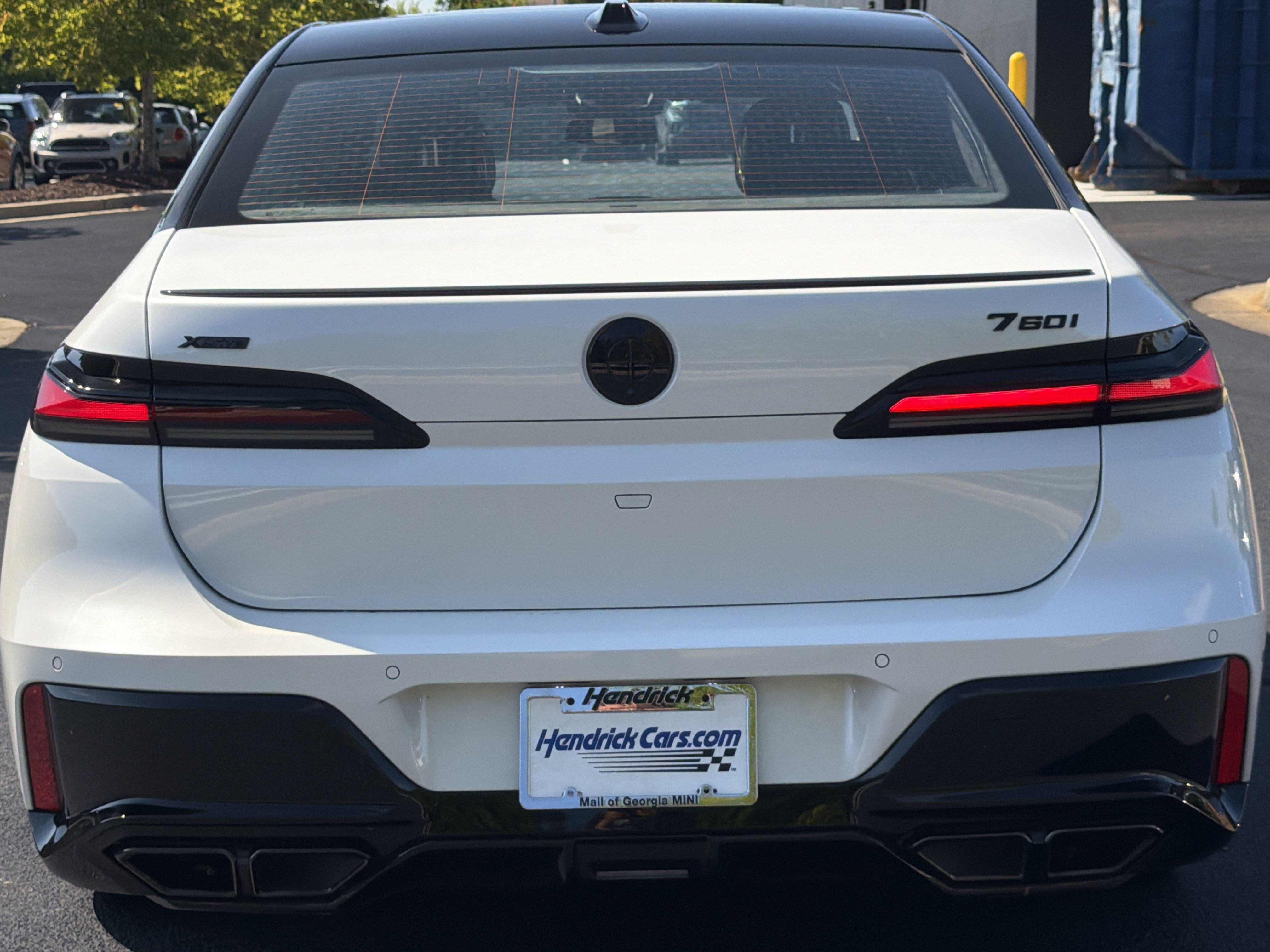 Used 2023 BMW 760i xDrive AWD/4WD image 23