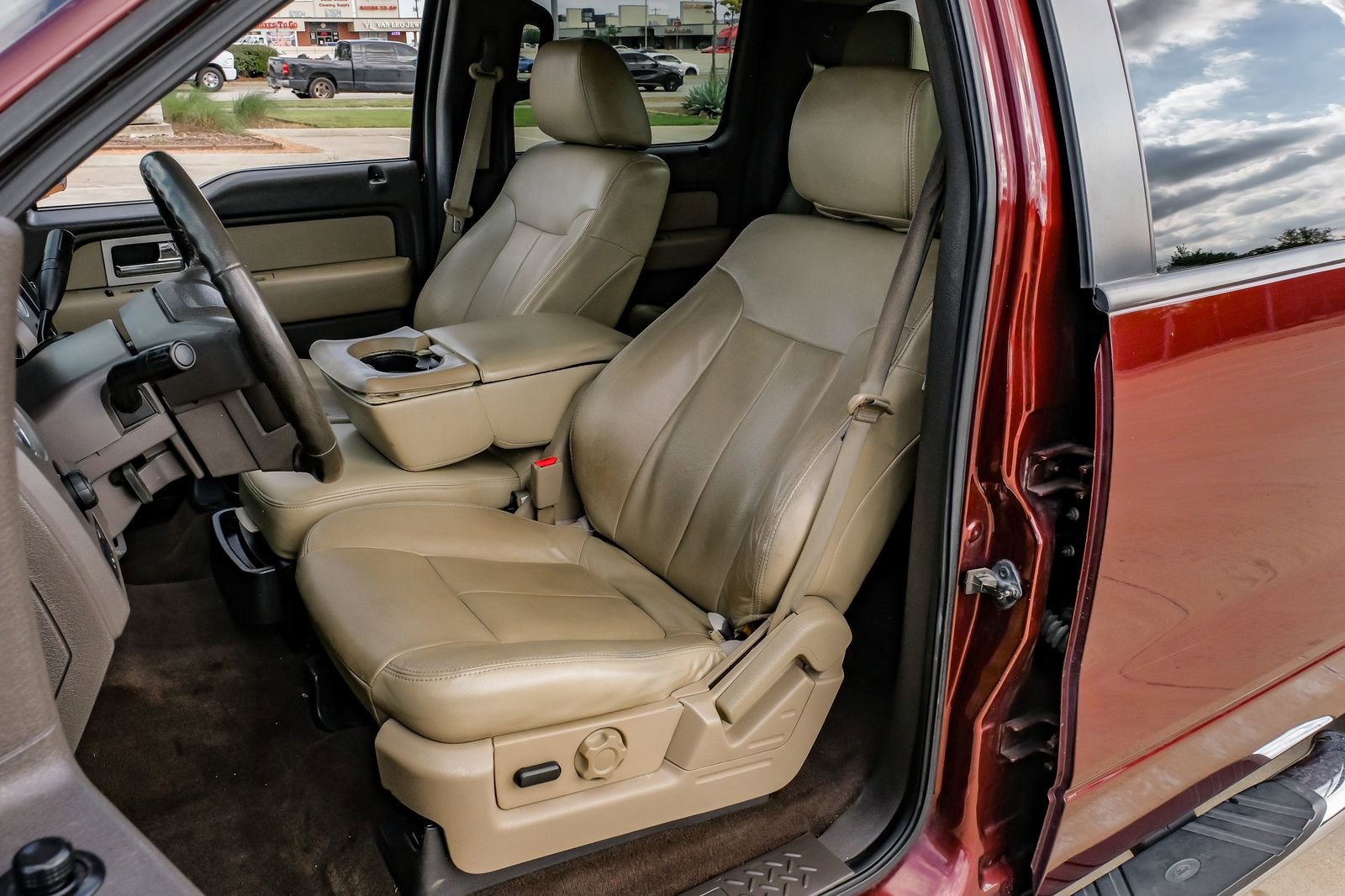 Used 2010 Ford F150 XLT RWD image 30