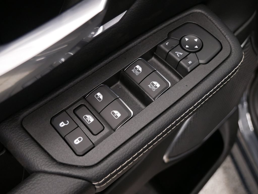 New 2026 RAM 1500 Laramie w/ Night Edition AWD/4WD image 19