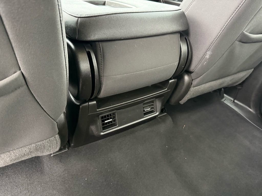 Used 2022 Chevrolet Silverado 1500 Custom image 30