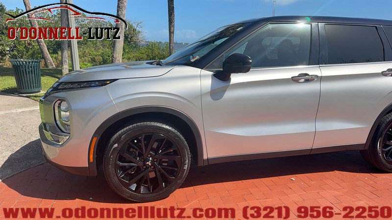Used 2023 Mitsubishi Outlander SEL FWD image 32