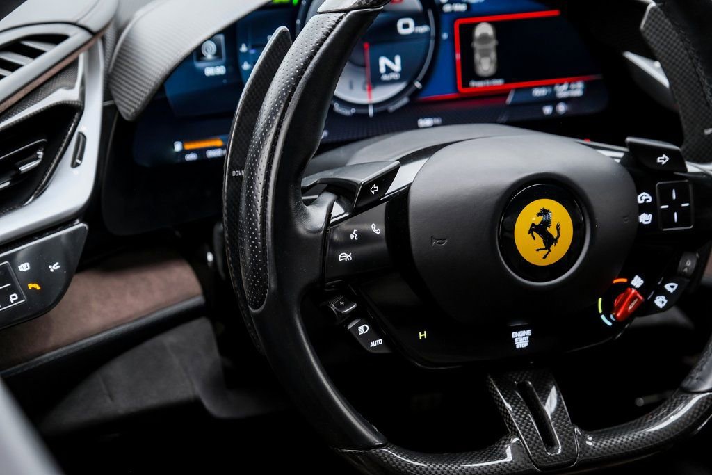 Used 2022 Ferrari SF90 Spider image 13
