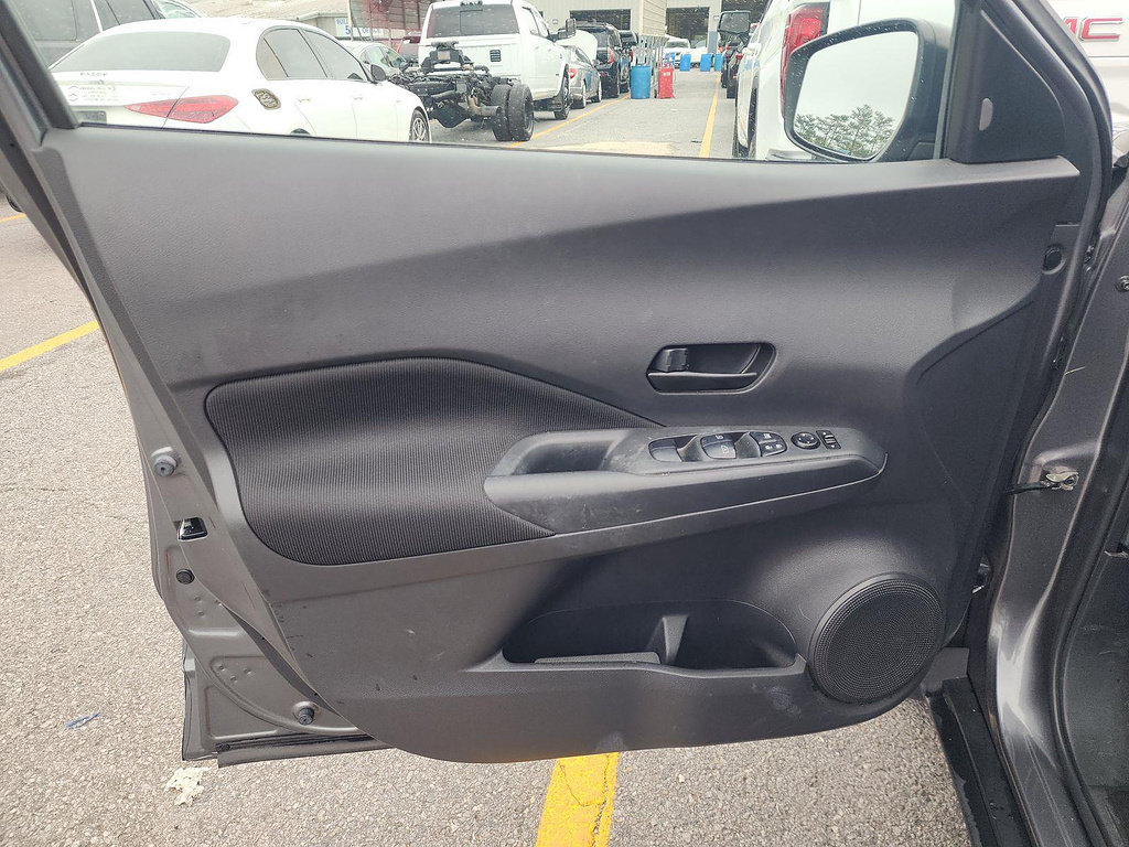 Certified 2021 Nissan Kicks S FWD image 5