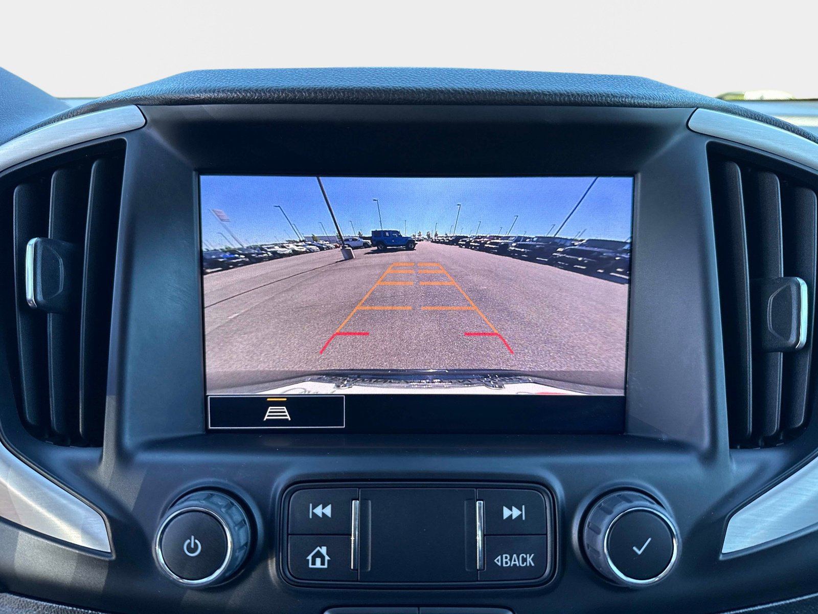 Used 2022 GMC Terrain SLT w/ Infotainment Package II FWD image 26