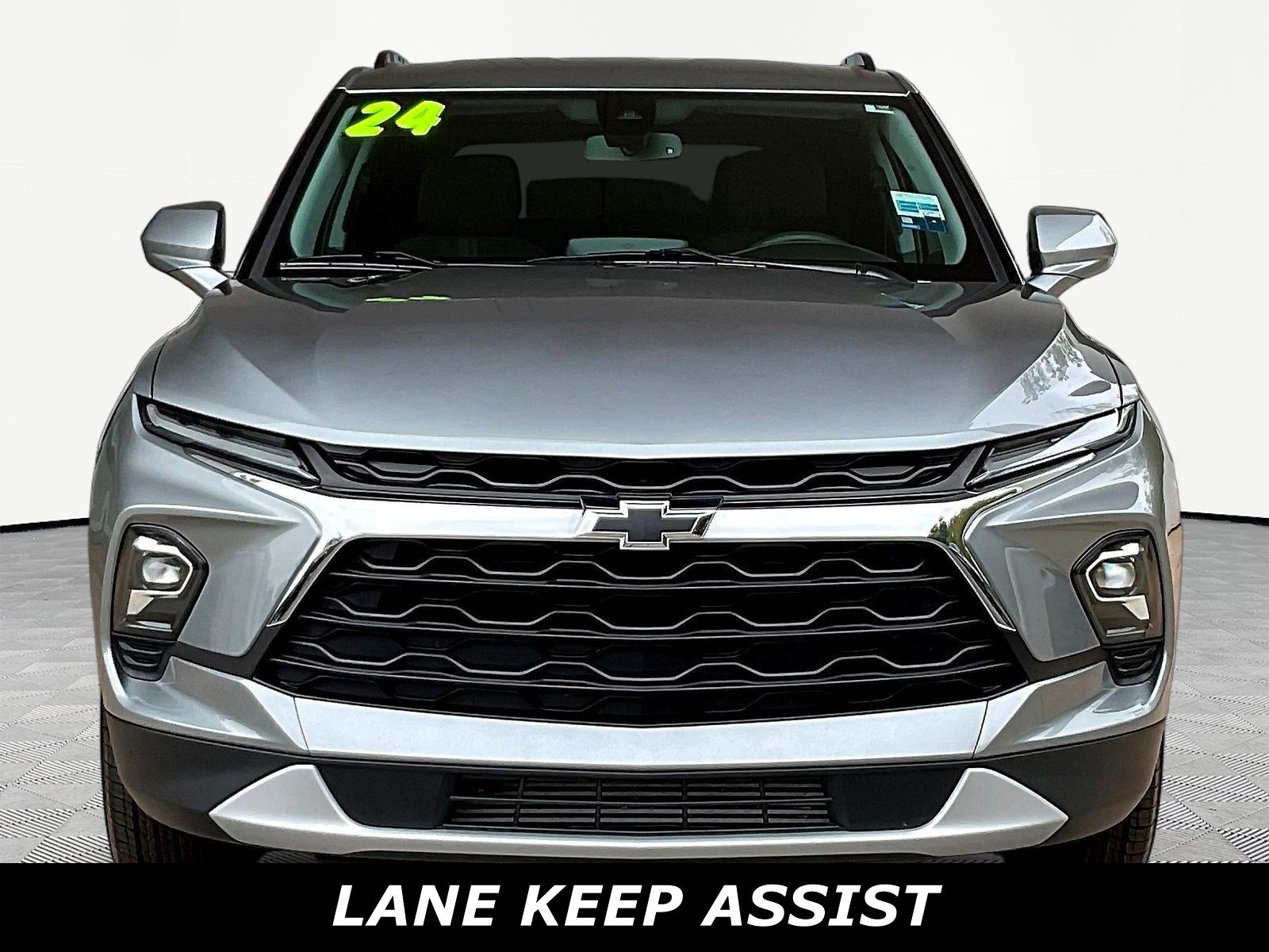 Used 2024 Chevrolet Blazer LT w/ Convenience Package FWD image 2