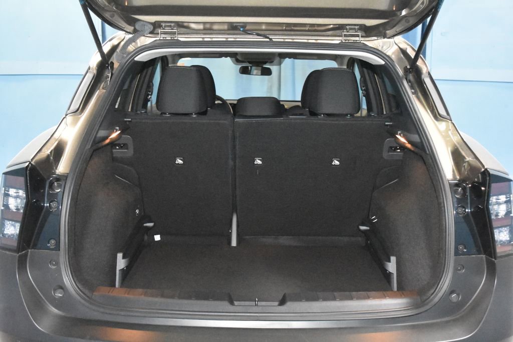 Certified 2025 Nissan Kicks SV FWD image 26