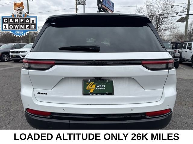 Used 2023 Jeep Grand Cherokee Altitude image 16