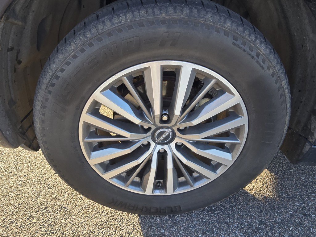 Used 2021 Nissan Armada SL w/ Captain's Chairs Package image 9