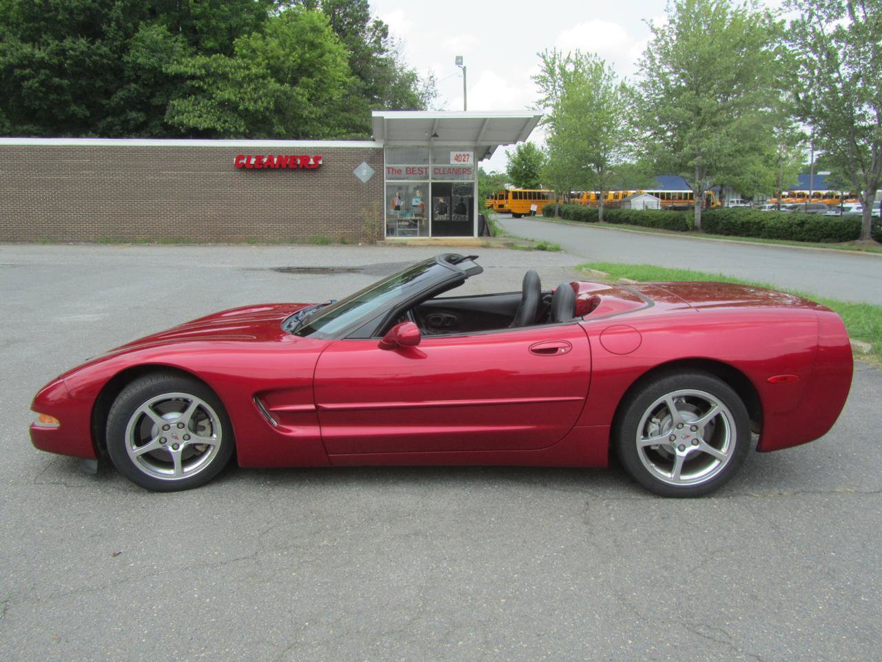 Used 2001 Chevrolet Corvette Convertible w/ Preferred Equipment Group2 RWD image 7