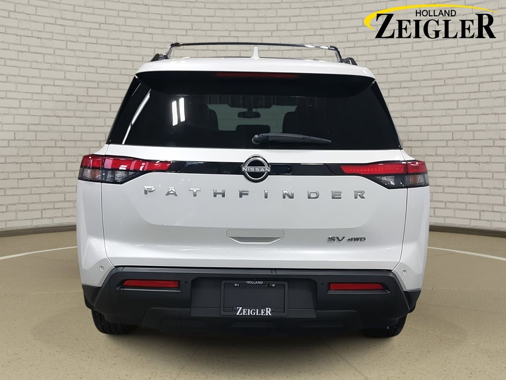 Used 2023 Nissan Pathfinder SV image 6