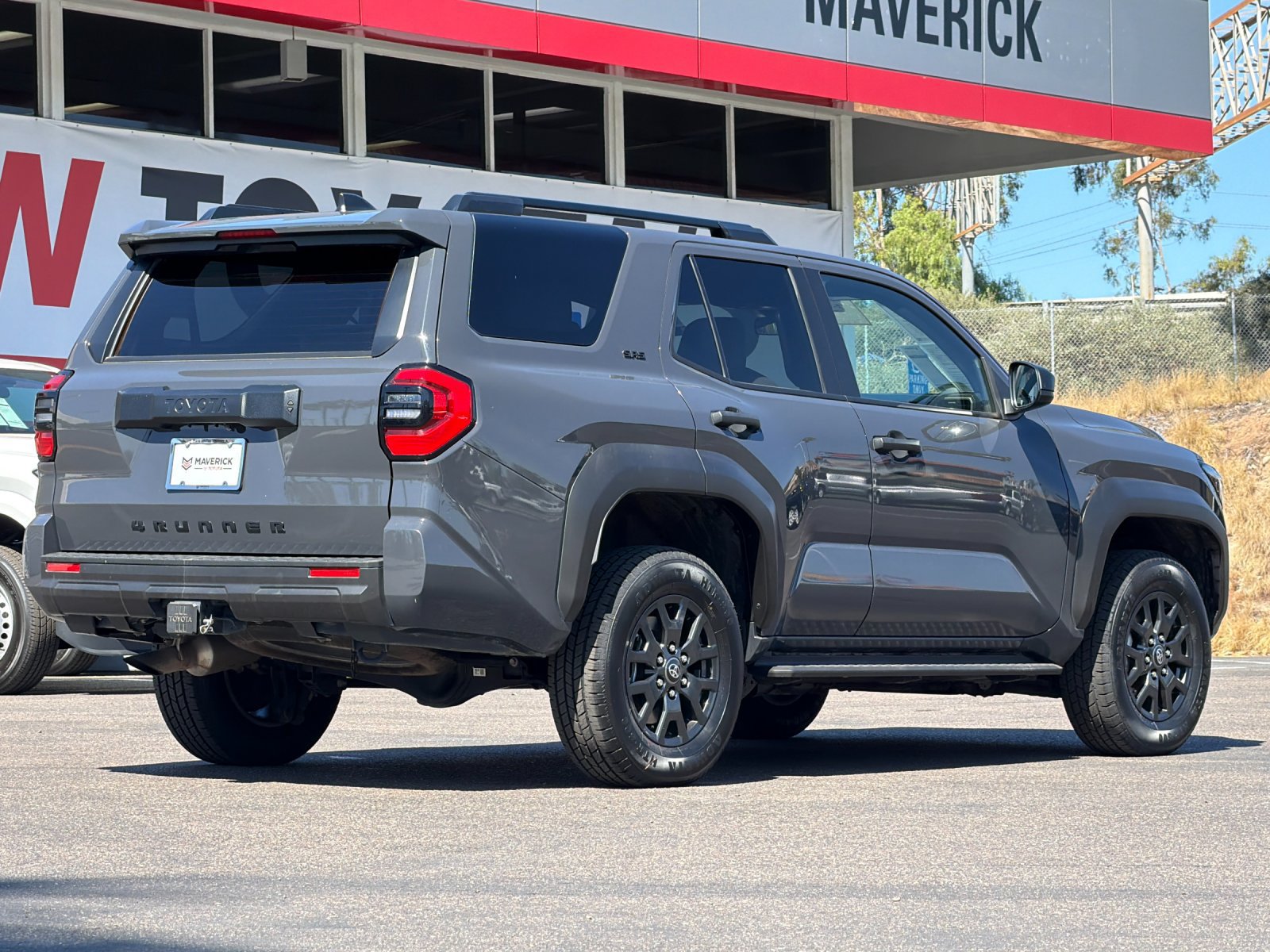 Used 2025 Toyota 4Runner SR5 AWD/4WD image 5
