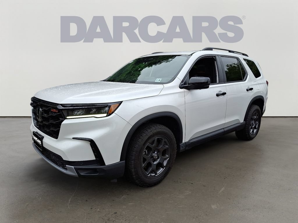 Certified 2023 Honda Pilot TrailSport image 3