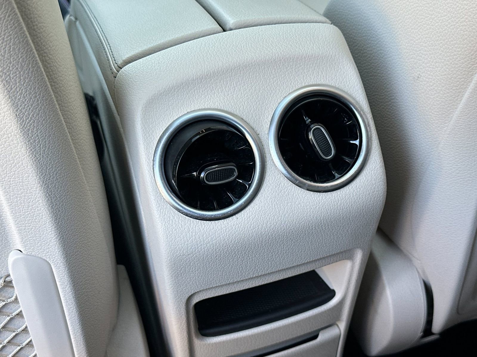 Used 2023 Mercedes-Benz GLB 250 image 14