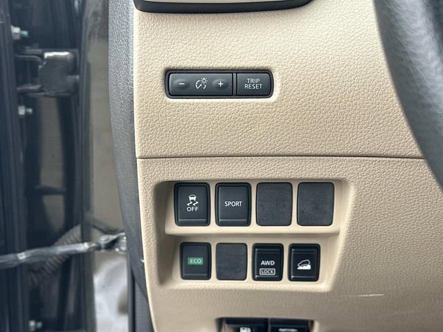 Used 2016 Nissan Rogue S image 23