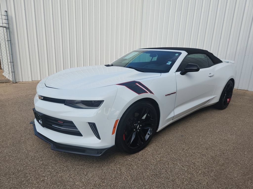Used 2018 Chevrolet Camaro LT RWD image 4