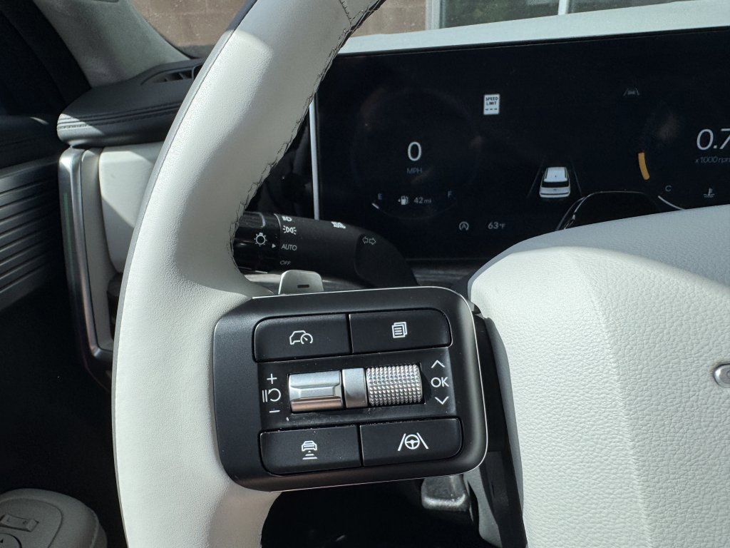 Used 2024 Hyundai Santa Fe Calligraphy image 30