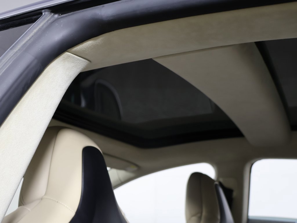 Used 2016 Tesla Model S P90D image 16