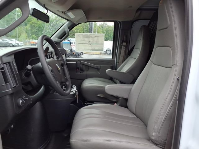 New 2026 Chevrolet Express 3500 w/ Driver Convenience Package RWD image 9